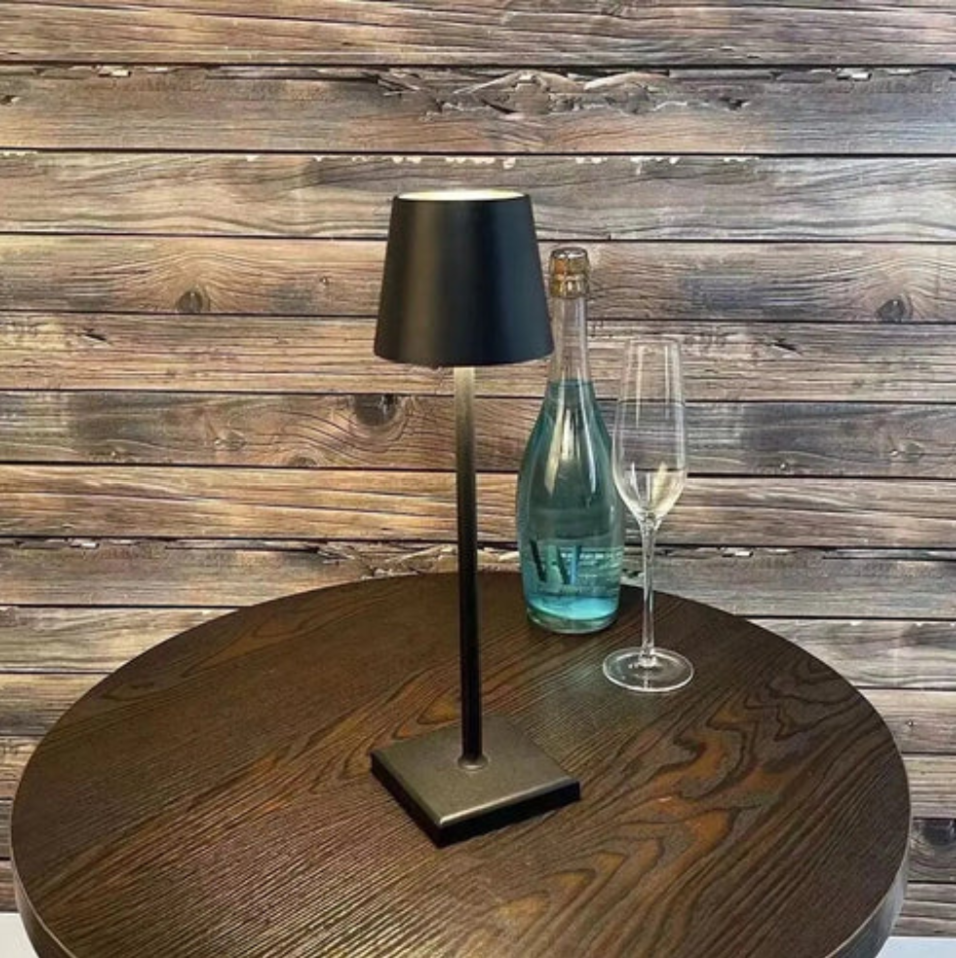 Vanta Table Lamp